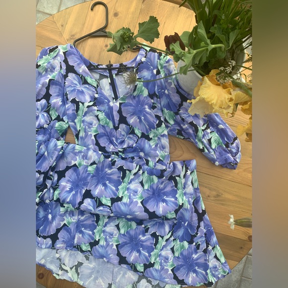 Gorgeous Mango Floral Dress - Picture 3 of 8